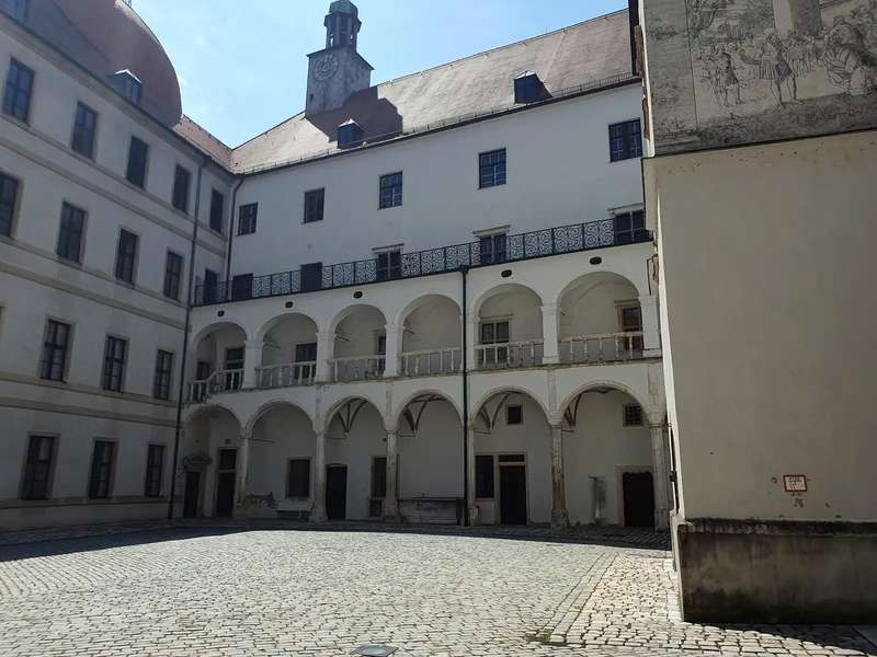 Neuburg a. d. Donau - Schloss Aussen