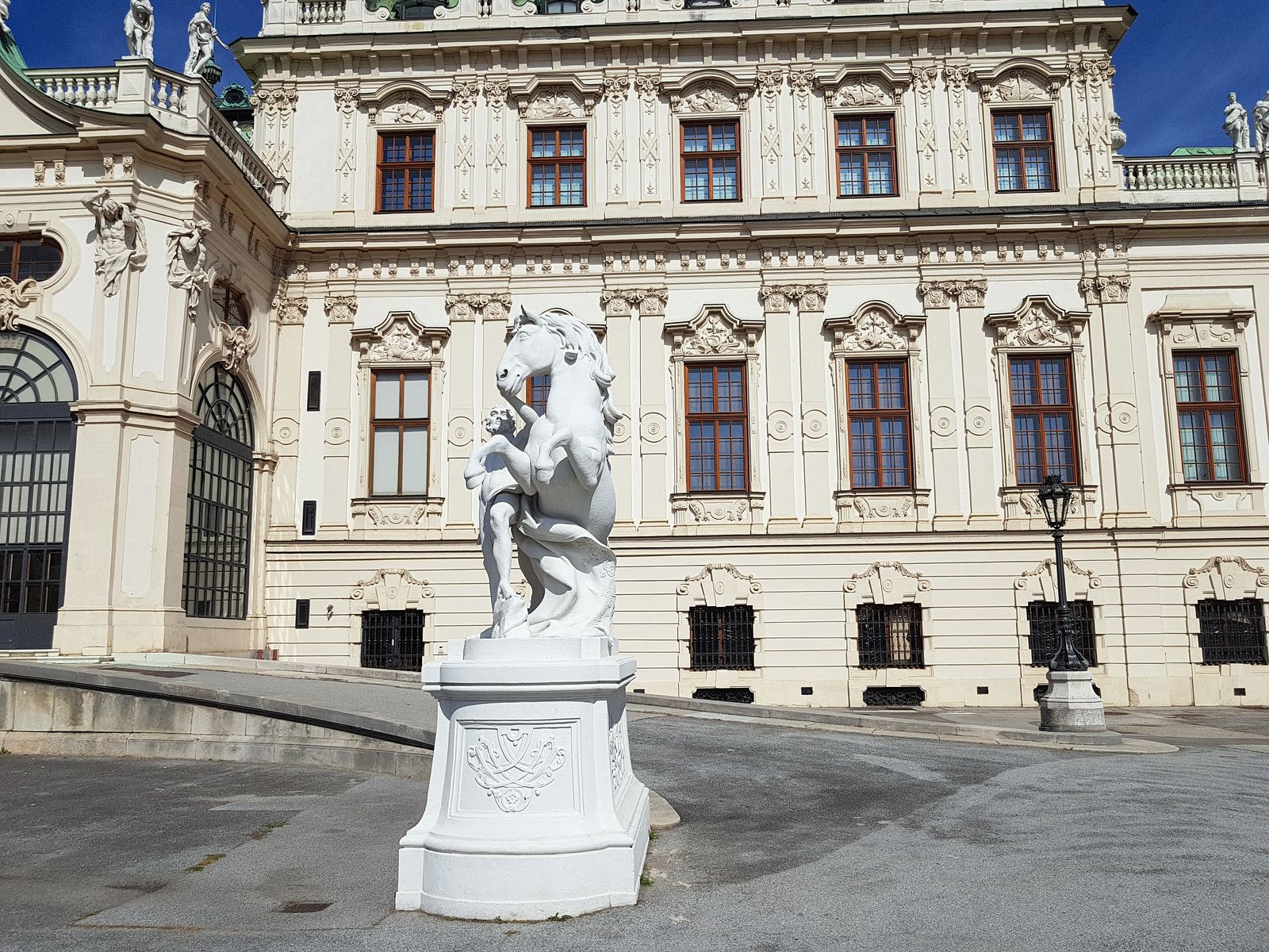 Wien_Schloss_Belvedere_20220913_113236.jpg